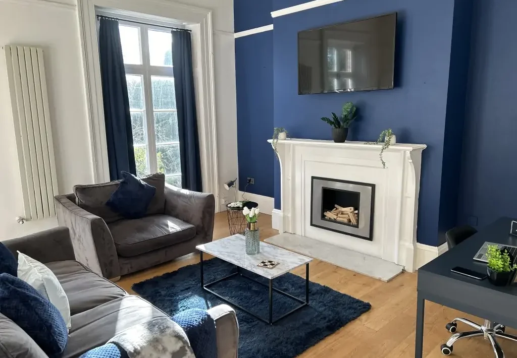 Grimsby Central Luxury 2 Bedrooms, Sleeps 3